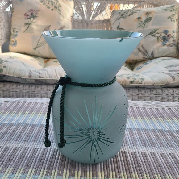 Vintage Carafe Style Floral Vase Frosted Green Fireworks Motif 60s MCM Vibes - Picture 4 of 10